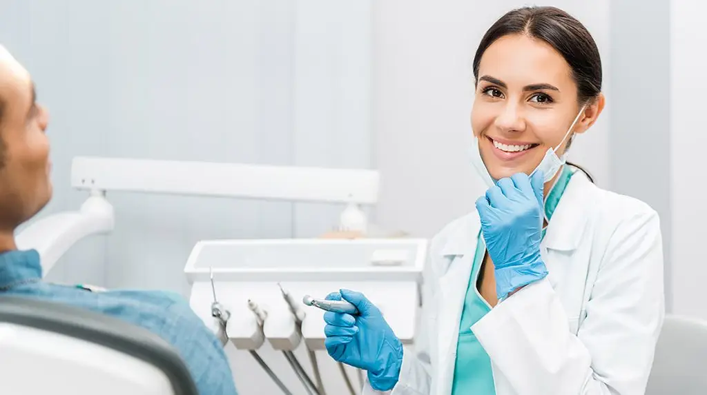 Întreținerea echipamentelor dentare – pași simpli pentru durabilitate maximă